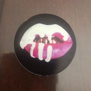 LIP POP SOCKET, LIP POPSOCKET